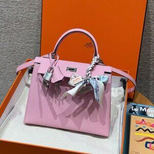 Classic Hermes Bag: A Stylish and Versatile Choice for Elegance